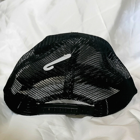 NEW! Harry Potter "Deadly Hallows" Trucker Hat! Black Cap. Mesh Back. Unisex - Picture 4 of 4